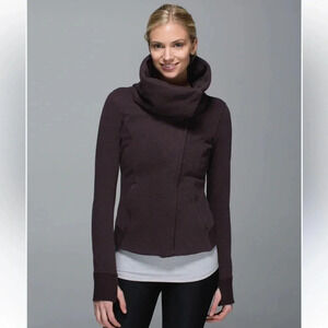 Lululemon Karmacollected Jacket
Heathered Rich Earth size 4-6